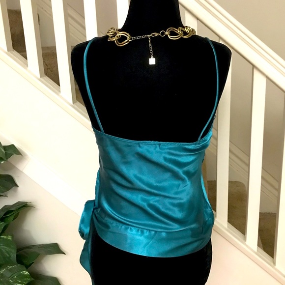 Spaghetti strap tank top - Picture 2 of 11